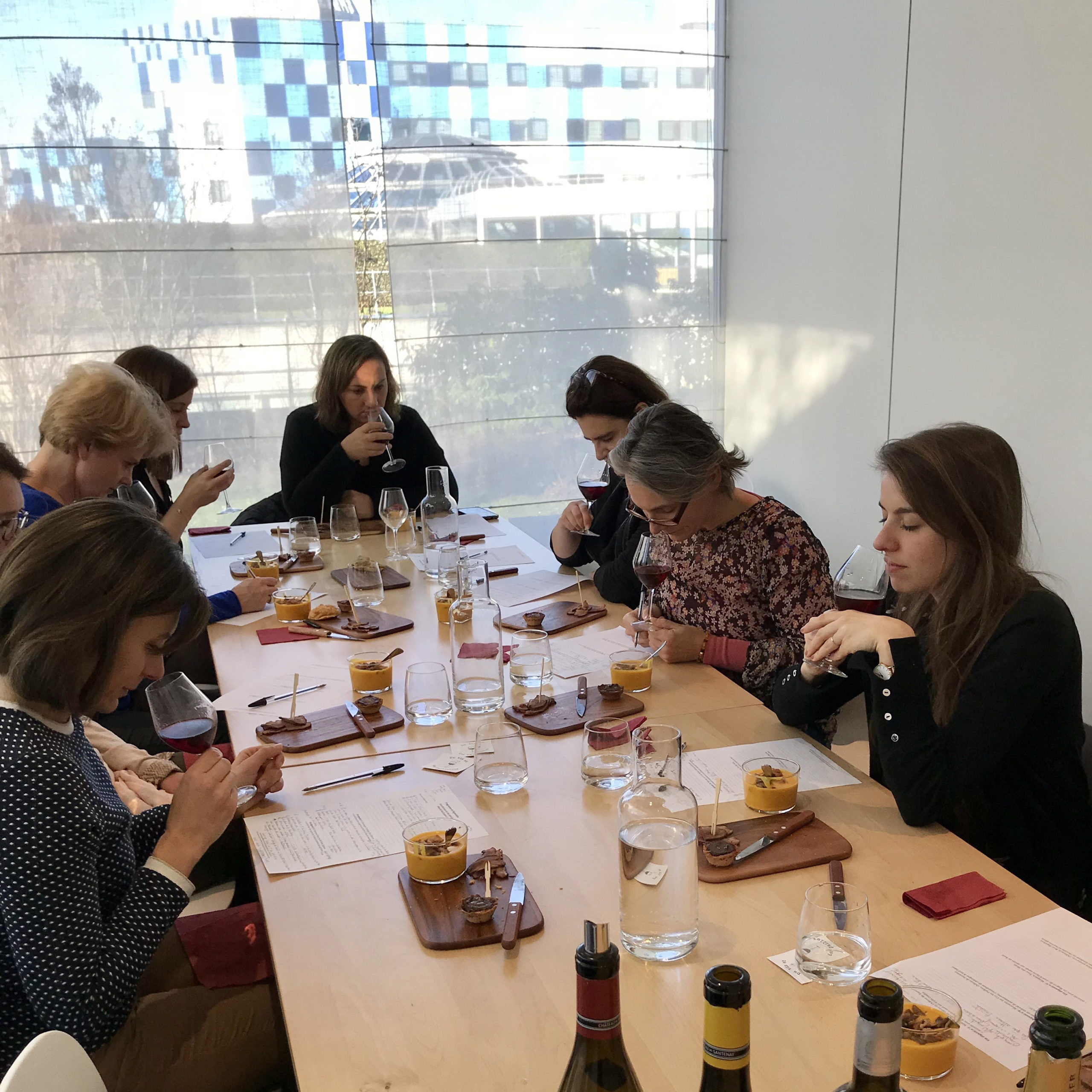 Club oenologique en entreprise Du vin et des paillettes